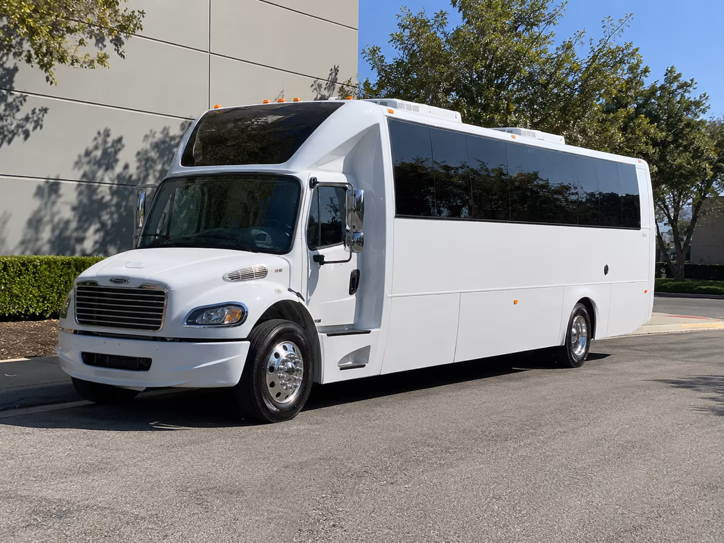 25 Passenger Party Bus Exterior