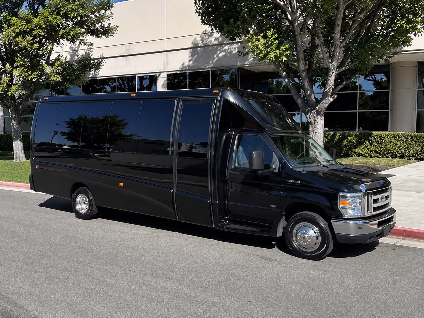 Bradenton Homecoming & Prom Party Bus Rentals