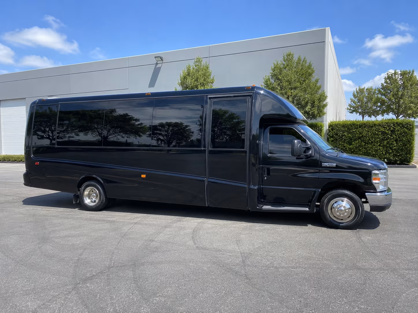 Clearwater Winery Tour & Pub Crawl Transportation
